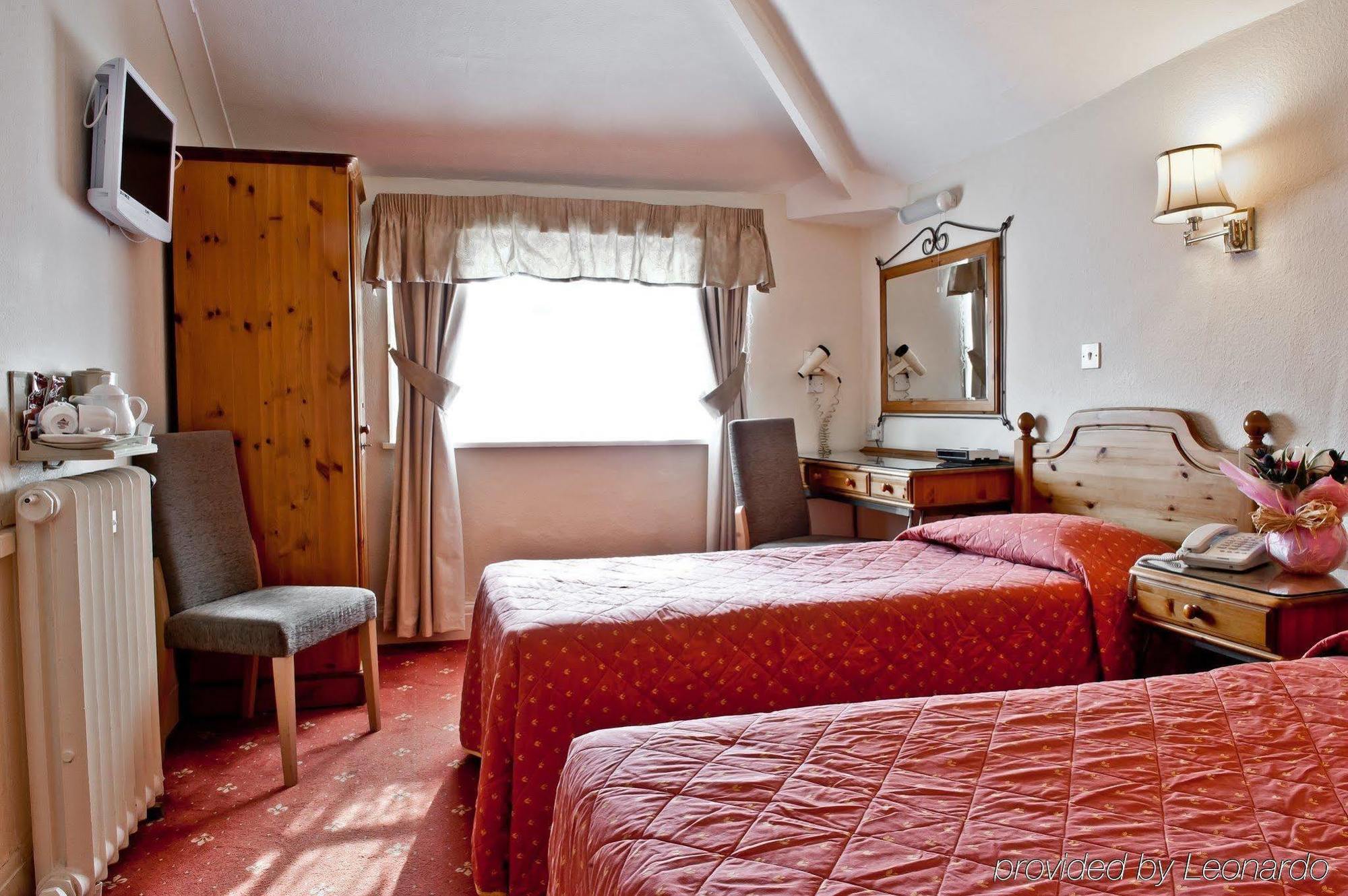 Talbot Hotel ลีโอมินสเตอร์ ภายนอก รูปภาพ