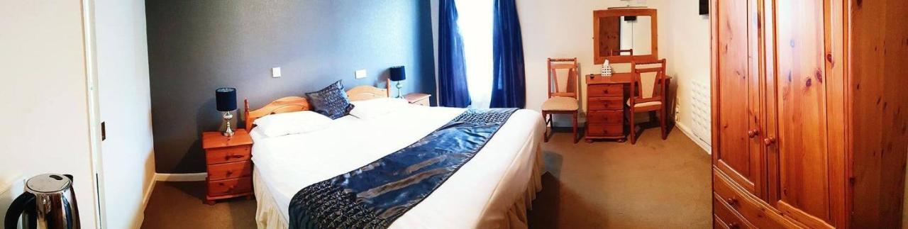 Talbot Hotel ลีโอมินสเตอร์ ภายนอก รูปภาพ